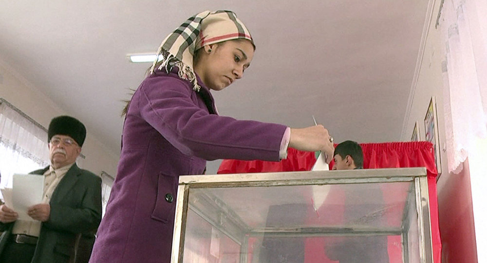 Граждане Таджикистана активно голосуют в посольствах за рубежом