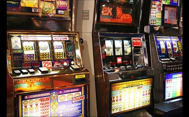 Игровые автоматы: как выигрывать деньги, не выходя из дома