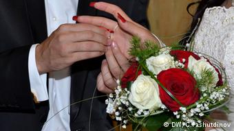 Граждане Таджикистана стали чаще жениться в России