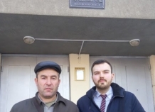 Гособвинитель просит в сумме 27 лет трем полицейским, обвиняемым в избиении до смерти таджикистанца