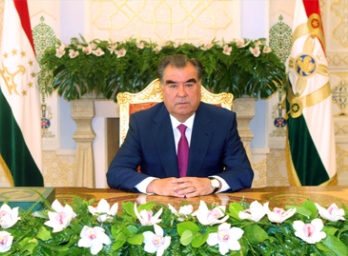 Президент поздравил таджикистанцев с наступлением священного Рамазана