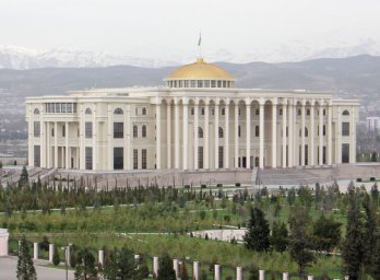 Члены правительства Таджикистана будут присягать президенту