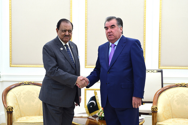 Эмомали Рахмон встретился с Президентом Пакистана Мамнуном Хусейном