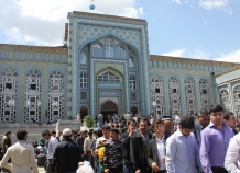 В Таджикистане чиновники, не читающие пятничный намаз, не считаются грешниками