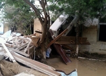 В Таджикистане 10 человек погибли в стихийных бедствиях, 61 человек - во время купания