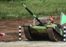 Таджикские танкисты не смогли пробраться в полуфинал «Танкового биатлона»