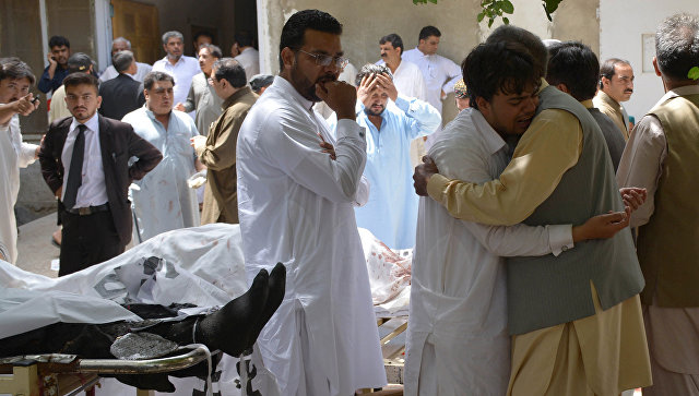 Президент выразил соболезнования премьеру Пакистана в связи с терактом в Белуджистане