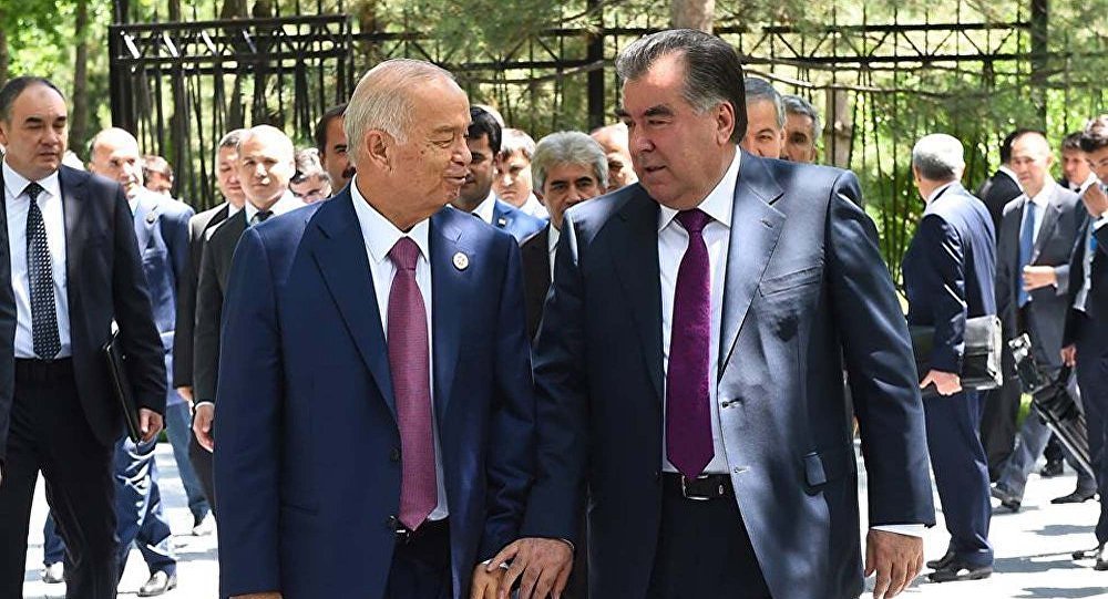 Эмомали Рахмон поздравил Ислама Каримова с 25-летием независимости Узбекистана