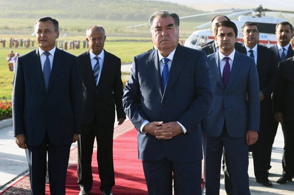 Президент полетел в Дангару
