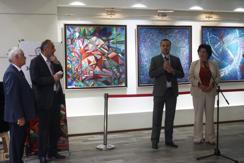 В Галерее современного искусства Таджикистана открылась персональная выставка Зохира Мирзоева