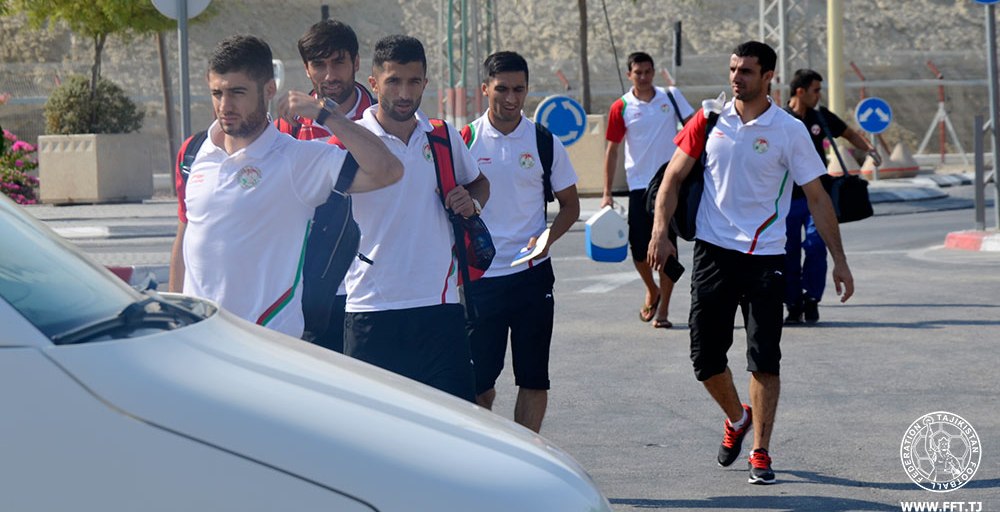Таджикские футболисты двое суток добирались до Палестины