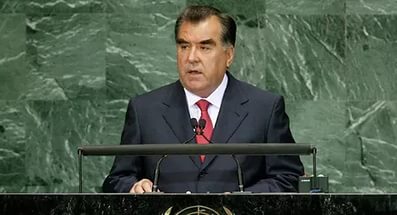 Первым во второй половине дня 20 сентября к делегатам 71-й сессии Генеральной Ассамблеи ООН обратится Президент Республики Таджикистан Эмомали Рахмон