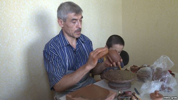 Как рождается таджикская керамика