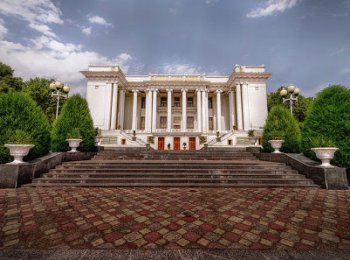 В Таджикском театре оперы и балета стартует новый театральный сезон