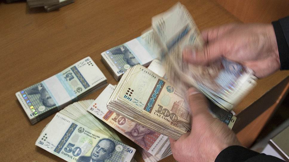 Кыргызстан обошел Таджикистан по объему денежных переводов из России