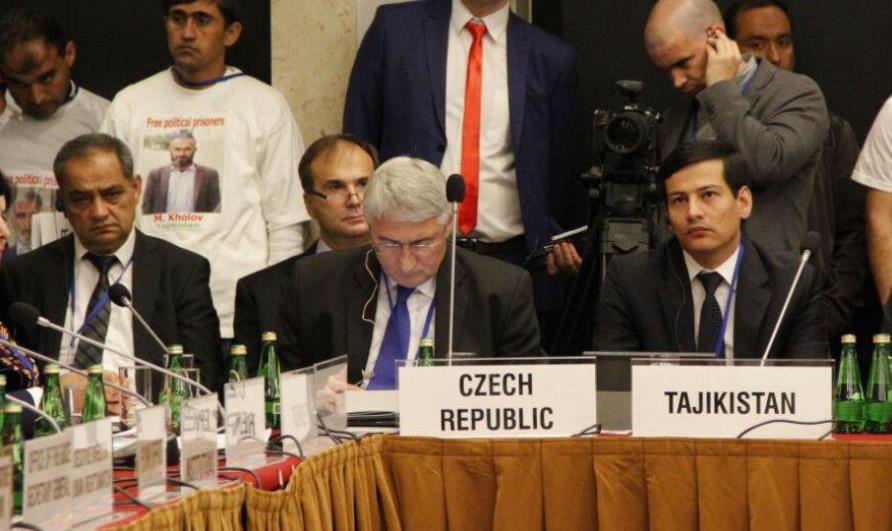 Таджикские власти ответили на обвинения ПИВТ и правозащитников в Варшаве