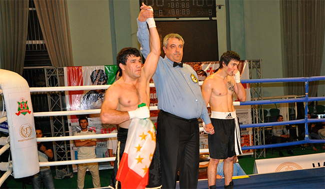 «Таджикский лев» сразится с грузинским боксером