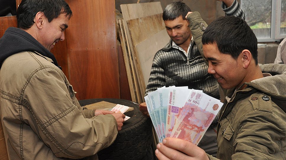 Министр: Денежные переводы были основным источником роста Таджикистана