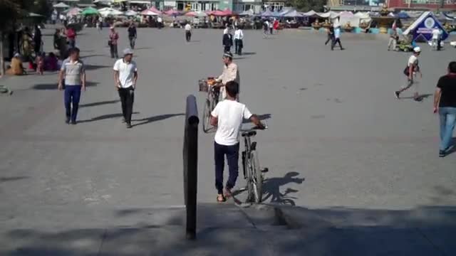 В Таджикистане велосипеды вытесняют автомобили?