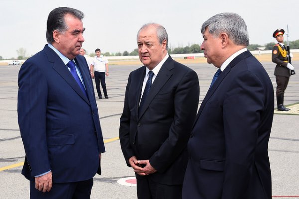 Эмомали Рахмон принял участие в церемонии прощания с Президентом Республики Узбекистан Исламом Каримовым