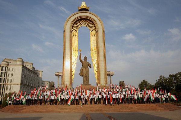 Шествие по случаю Дня независимости Республики Таджикистан