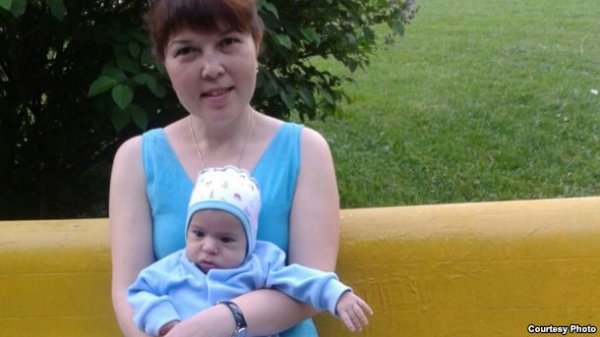 Москвичка просит Эмомали Рахмона оставить ей усыновленного таджикского ребенка