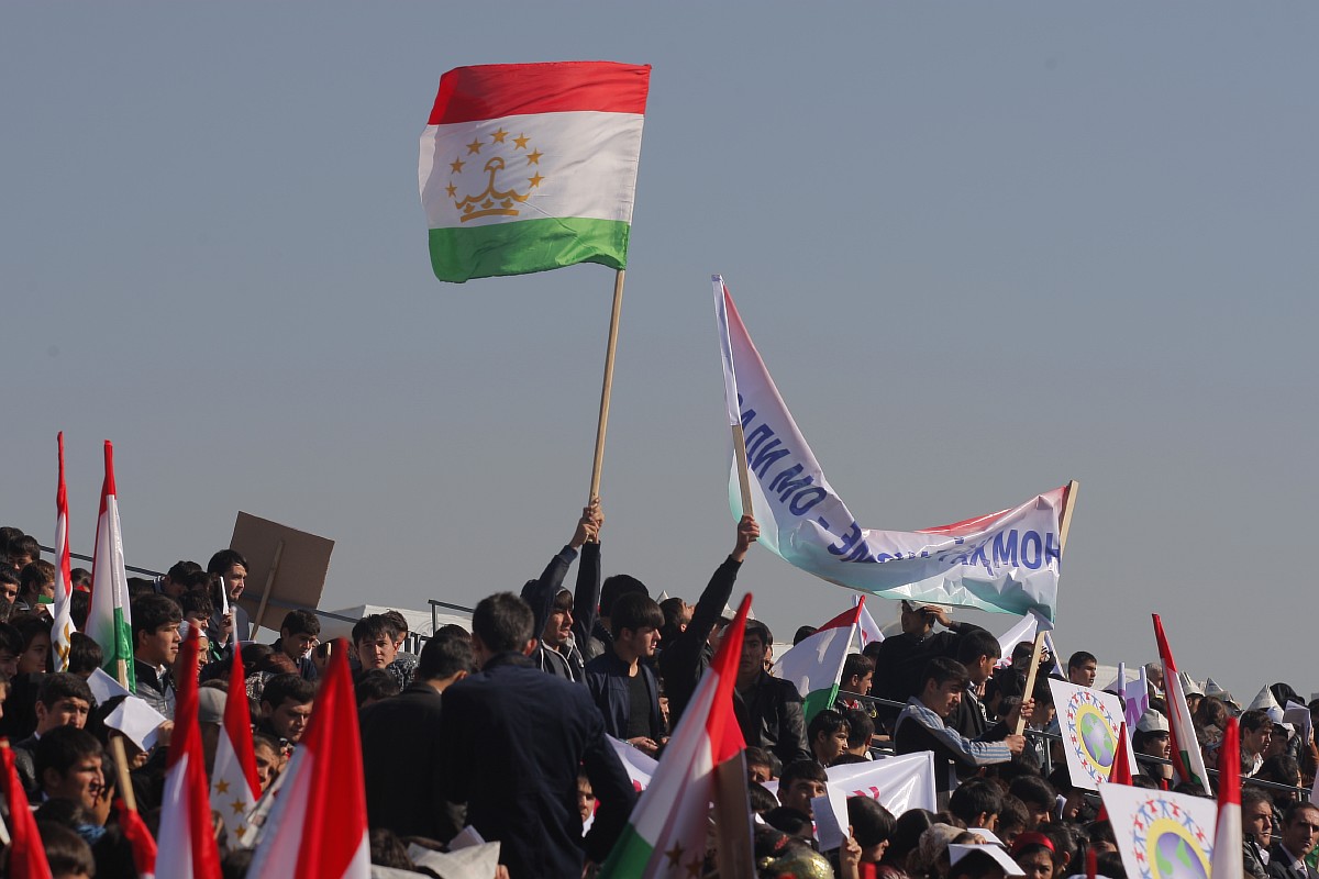 Таджикистан идет вперед - медленно, неуверенно, но идет