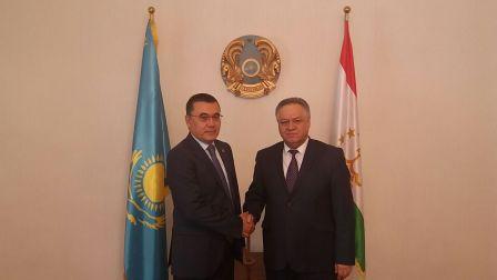 Деловые круги Таджикистана и Казахстана должны развивать сотрудничество