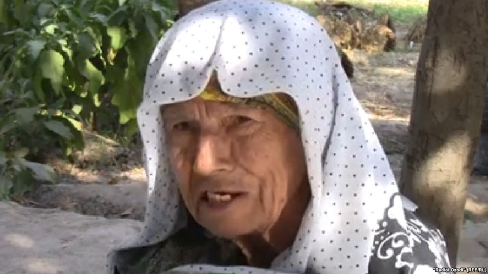 82-летняя жительница Кубодиёна через суд взыскала с сына алименты
