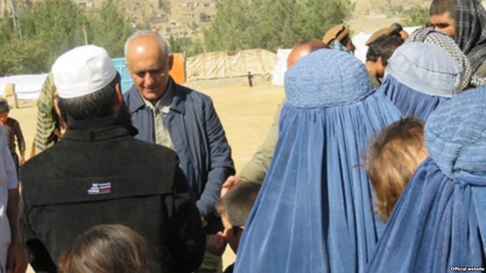 Таджикистан оказал гумпомощь беженцам из Кундуза, нашедшим приют в провинции Бадахшан