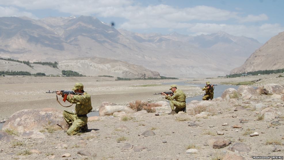 На таджикско-афганской границе произошло боестолкновение