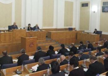 Парламент Таджикистана одобрил проект конституционного закона о Лидере нации