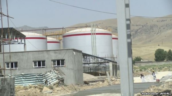 С начала года на юге Таджикистана остановились 160 предприятий