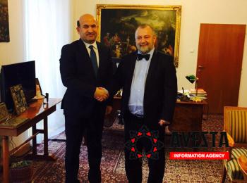 Таджикский дипломат провел в Праге ряд встреч