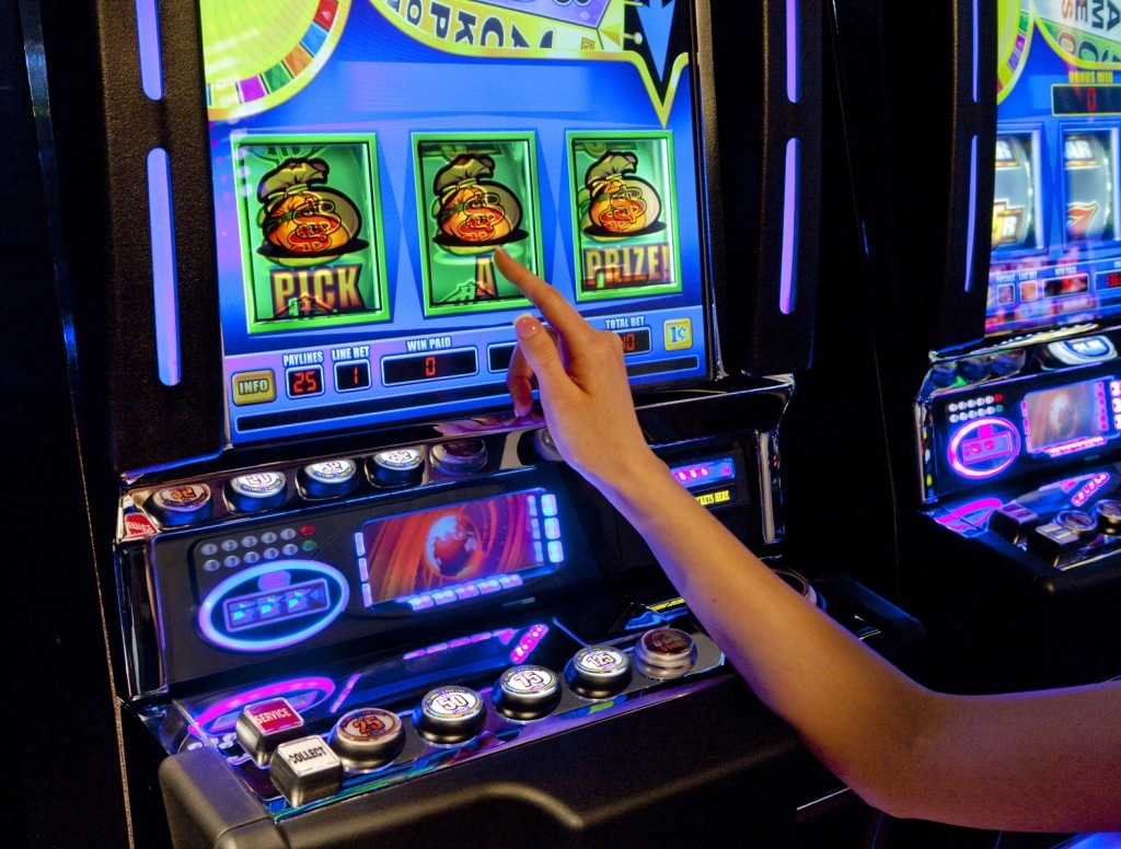 Играть онлайн казино в новые игровые автоматы казино игровые автоматы пирамиды
