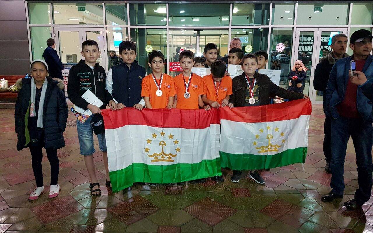 Таджикские школьники привезли пять медалей с Международной Олимпиады по математике
