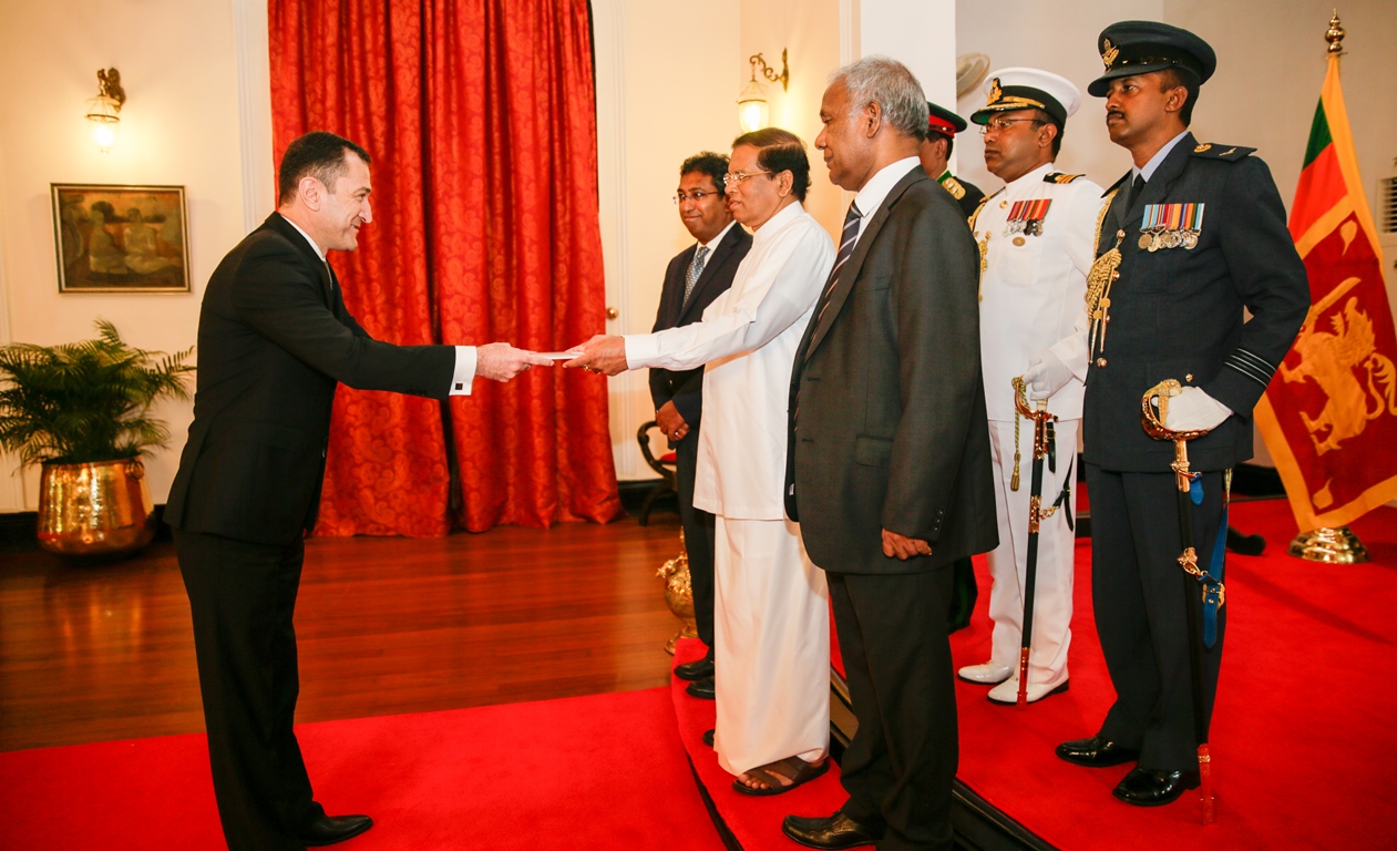 Президент Шри-Ланки принял посла Таджикистана