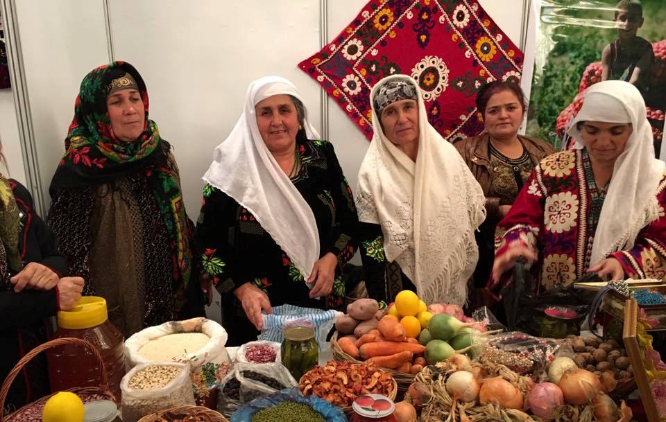 В Душанбе проходит Международный женский бизнес-форум