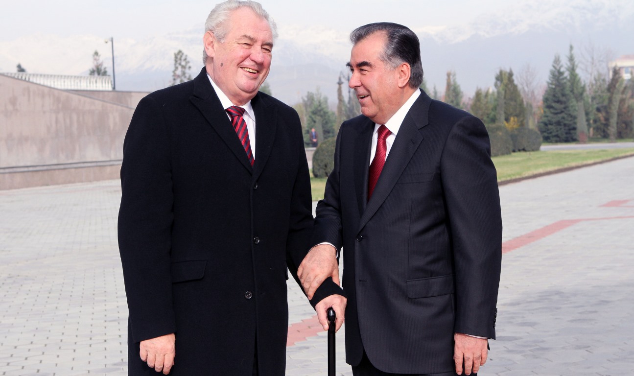 Эмомали Рахмон и Милош Земан в Душанбе, архивное фото