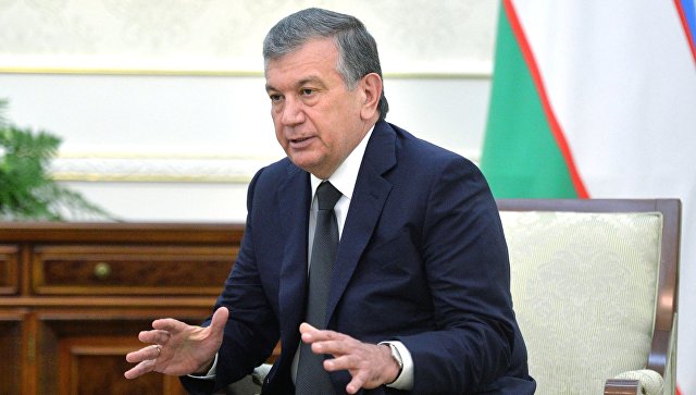 Эмомали Рахмон поздравил Шавката Мирзиёева с избранием на пост президента Узбекистана