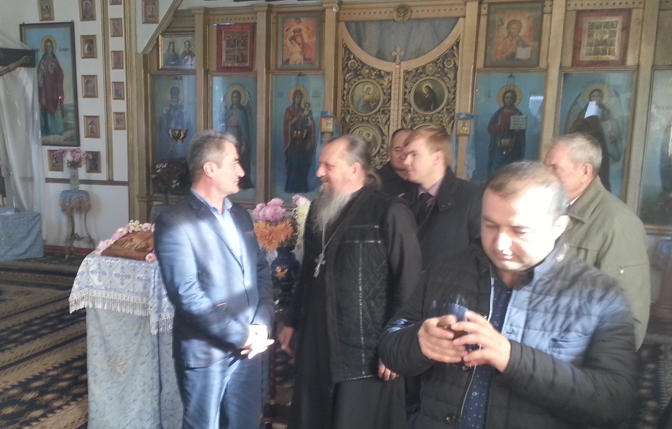 Власти Турсунзаде оказали помощь православному храму