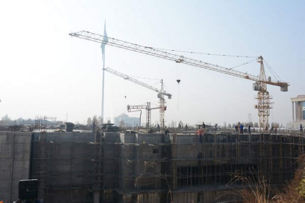 Как строят в Душанбе самый большой театр Центральной Азии