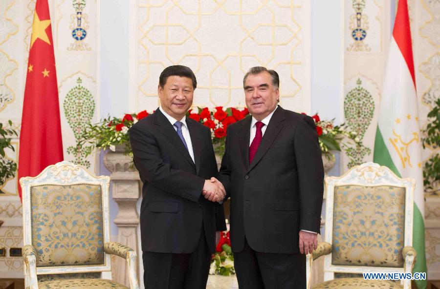 Лидеры Таджикистана и Китая обменялись поздравительными посланиями