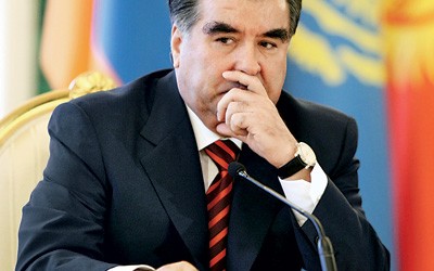Таджикские депутаты едут в регионы разъяснять послание президента