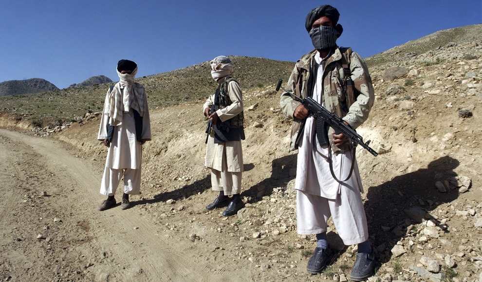 На таджикско-афганской границе скопилось более 10 тысяч боевиков