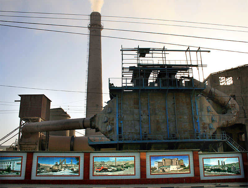 Таджикистан увеличил годовой выпуск цемента до 2 миллионов тонн