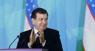 Президент Узбекистана наградил активистов таджикских культурных центров