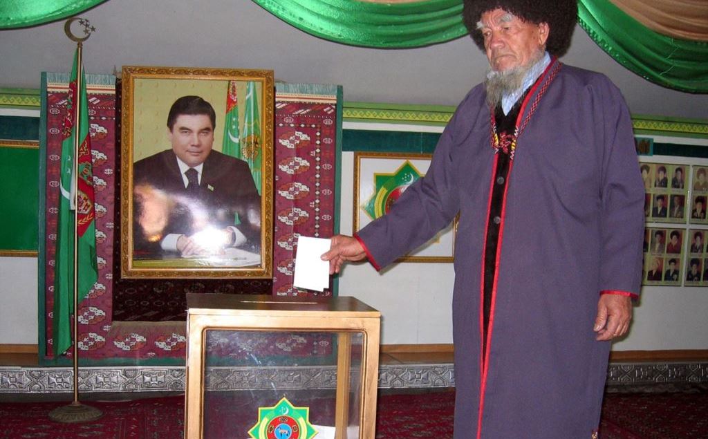 Представитель Таджикистана будет наблюдать за выборами президента Туркменистана