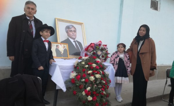 В Душанбе увековечили память Сухроба Шарипова