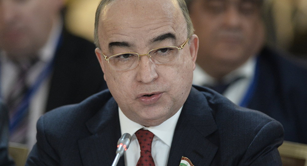Зухуров призвал Минпром Таджикистана прекратить бросаться лозунгами